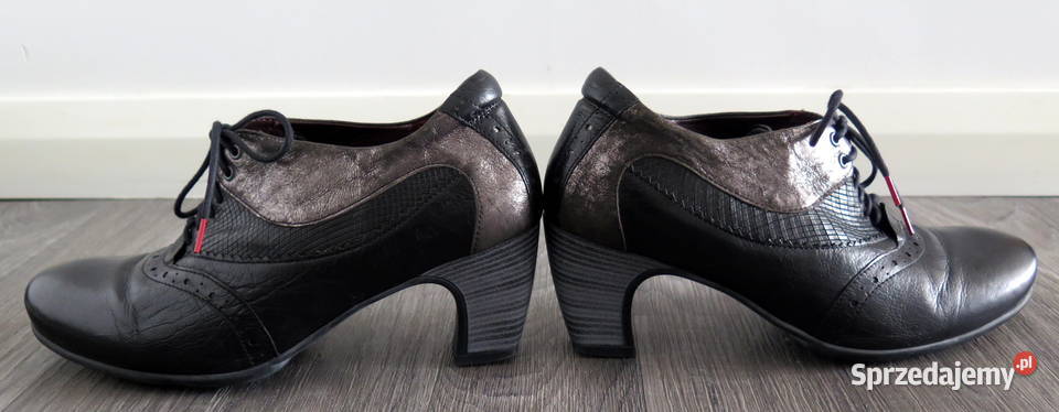 Mega oryginalne czółenka półbuty Think r 41 Komorniki
