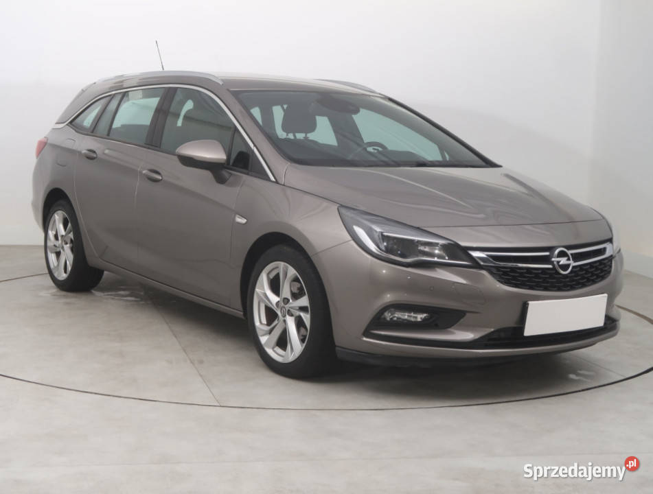 Opel Astra 14 T tempomat Bielany Wrocławskie