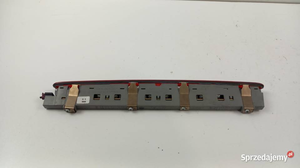 MERCEDES C W203 SEDAN LAMPA 3 STOP Zbierkowo sprzedam