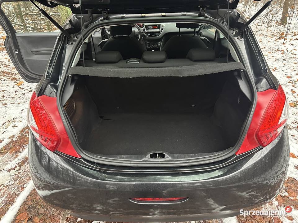 Peugot 208 10 benz 2013r 999cm3 Starogard Gdański