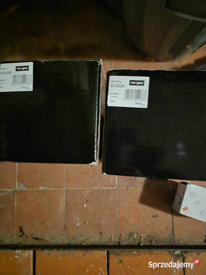 Sprężyny tylne nowe Golf 3 Vento Passat B4