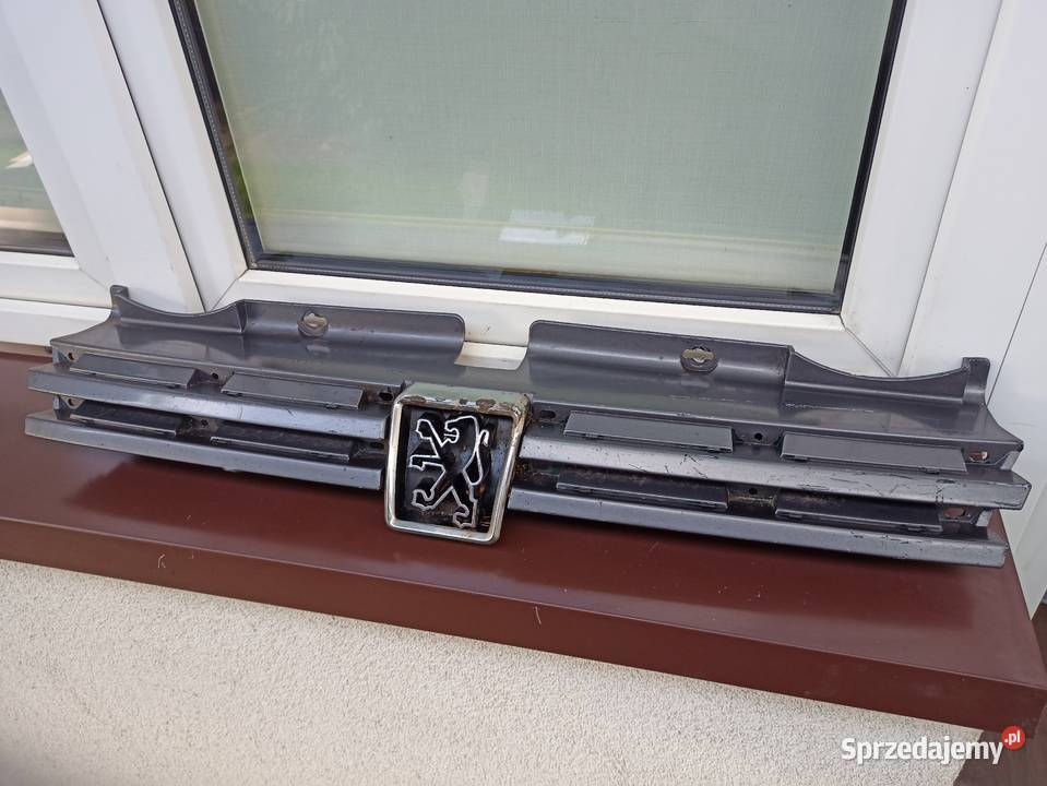 Peugeot 605 grill atrapa przednia chłodnicy