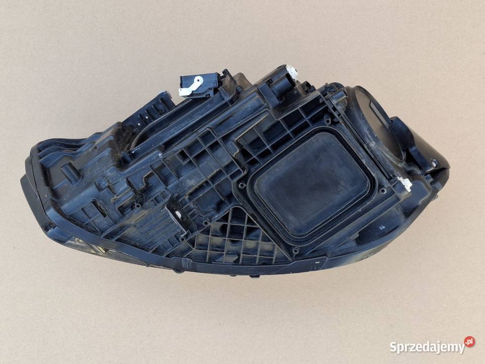 MERCEDES AKLASA W177 REFLEKTOR PRAWY FULL LED Bieleń