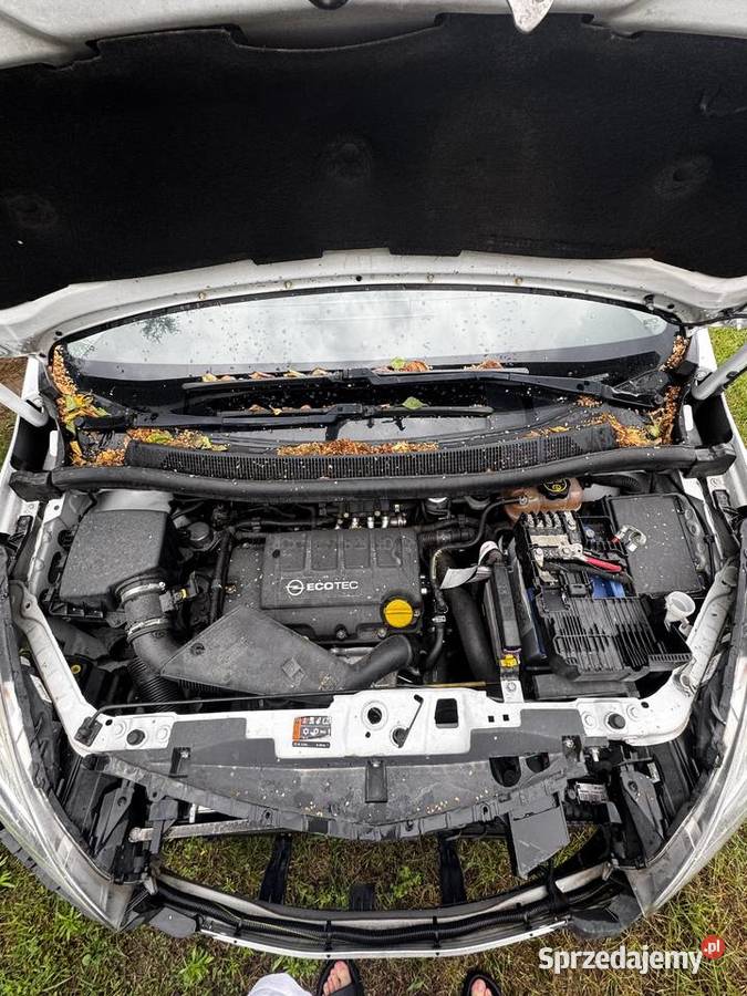 Opel Meriva uszkodzona Dulcza Wielka