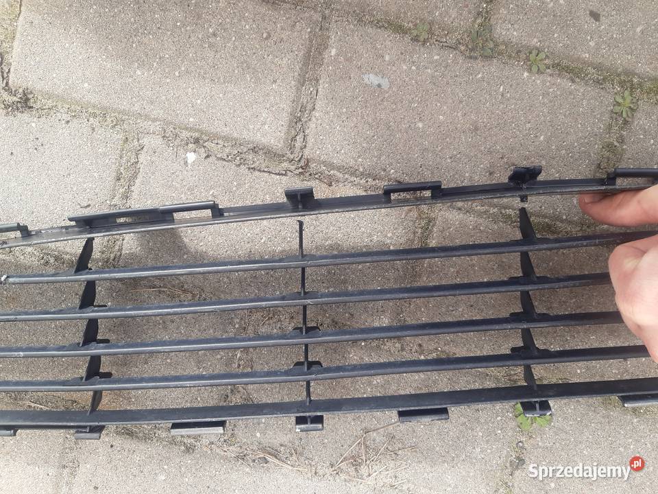 Kratka gril atrapa środkowa zderzaka toyota Zamość