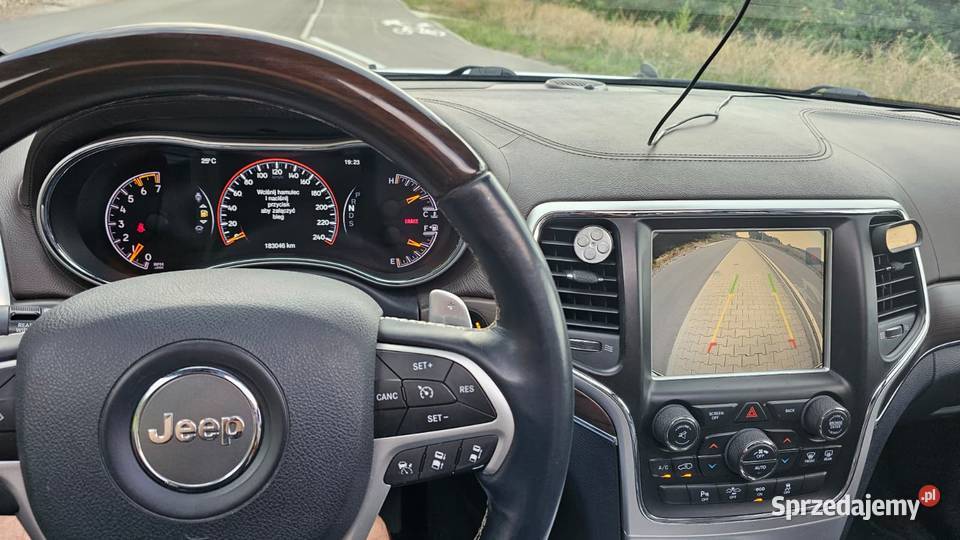 Jeep Grand Cherokee 57 V8 Overland gniazdo USB Grand Cherokee Chęciny