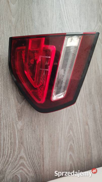 Lewa tylna lampa w klapę Citroen c 4Picasso lift Wiórek