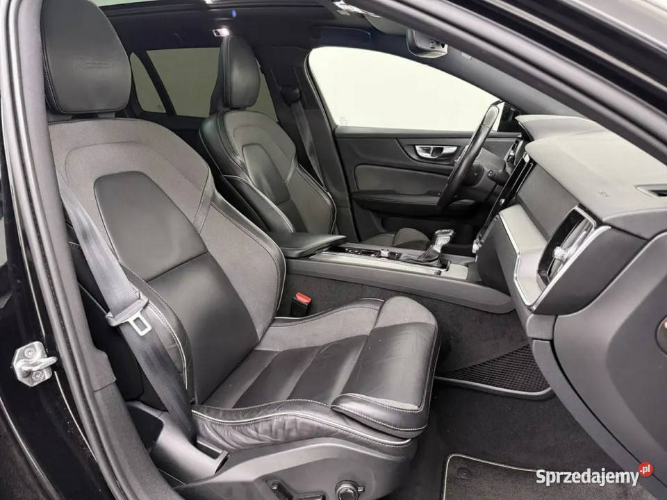 Volvo V60 20 D4 190 RDesign Panorama Skóry 4/5 Lipówki