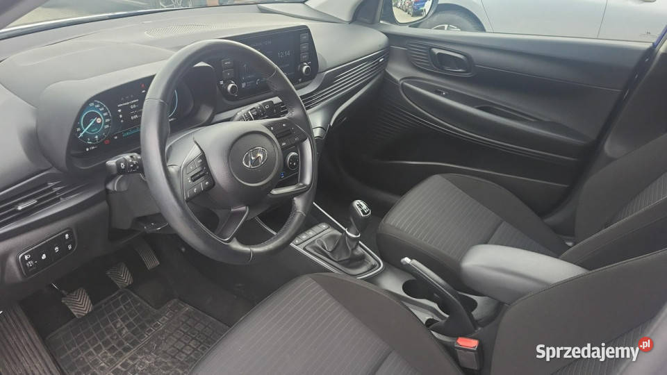 Hyundai i20 10 wersja Modernc Salon Serwis Aso isofix łódzkie Bełchatów