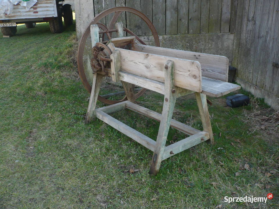 sieczkarnia do słomy zabytkowa Ogród