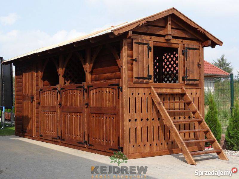 Domek z małą dwuboksową drewutnią Maria Piła Pierwsza
