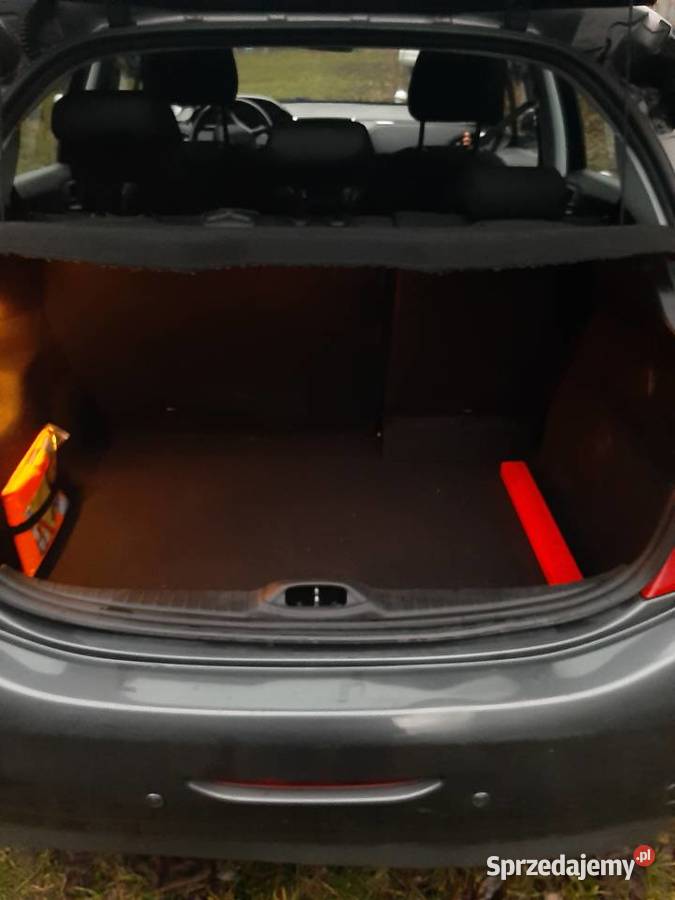 PEUGEOT 208 10 2013r bezwypadkowy
