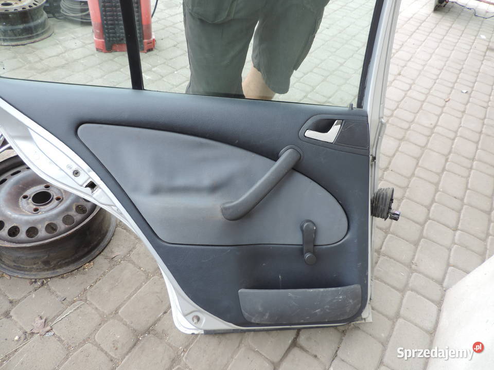SKODA OCTAVIA 1 HB 5D DRZWI LEWY TYŁ TYLNY sprzedam