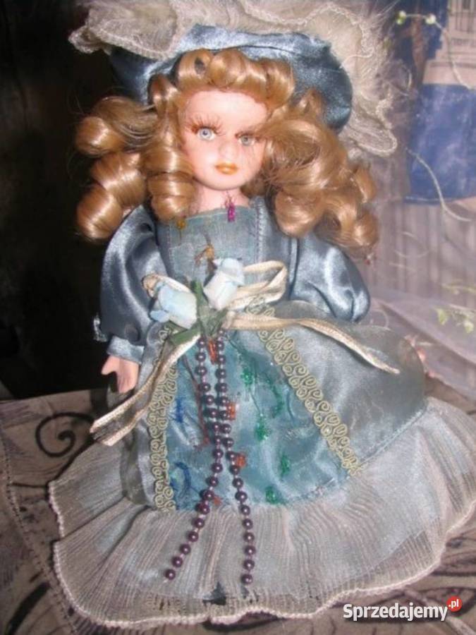 Porcelanowa lalka kolekcjonerska na stojaku Sosnowiec