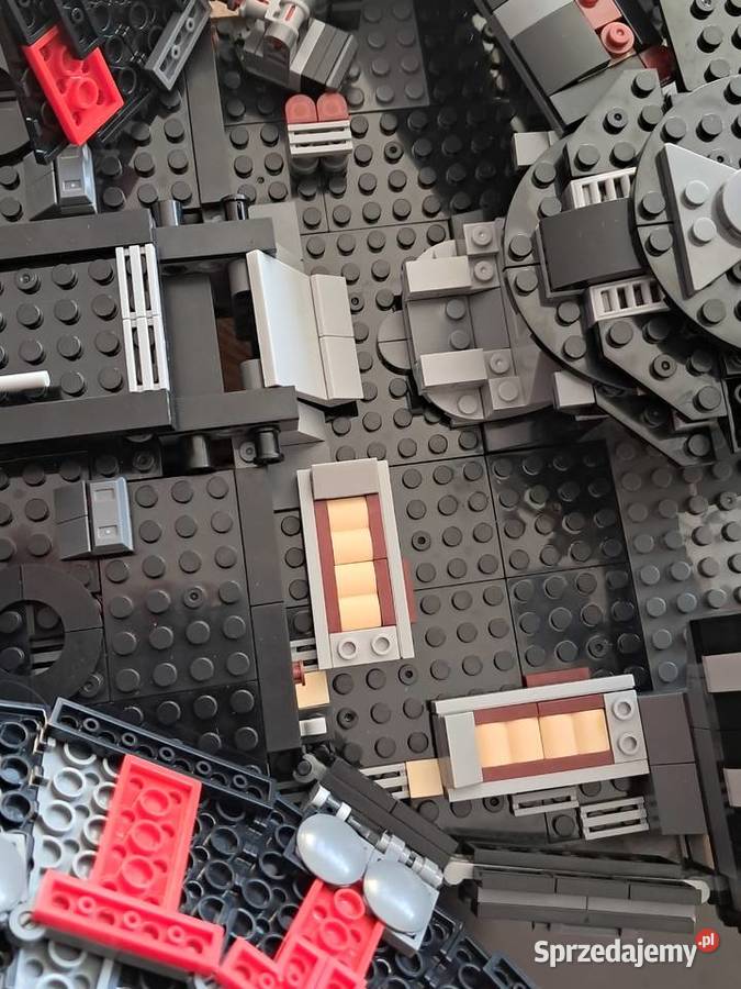 Sprzedam już złożony statek millenium z 6 Klocki Sandomierz