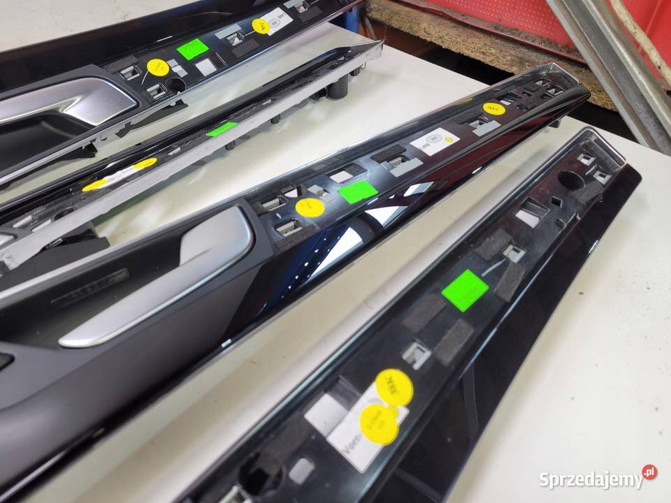 DEKOR DEKORY AUDI A8 D4 PIANO BLACK ORYGINAŁ osobowe Przystajń