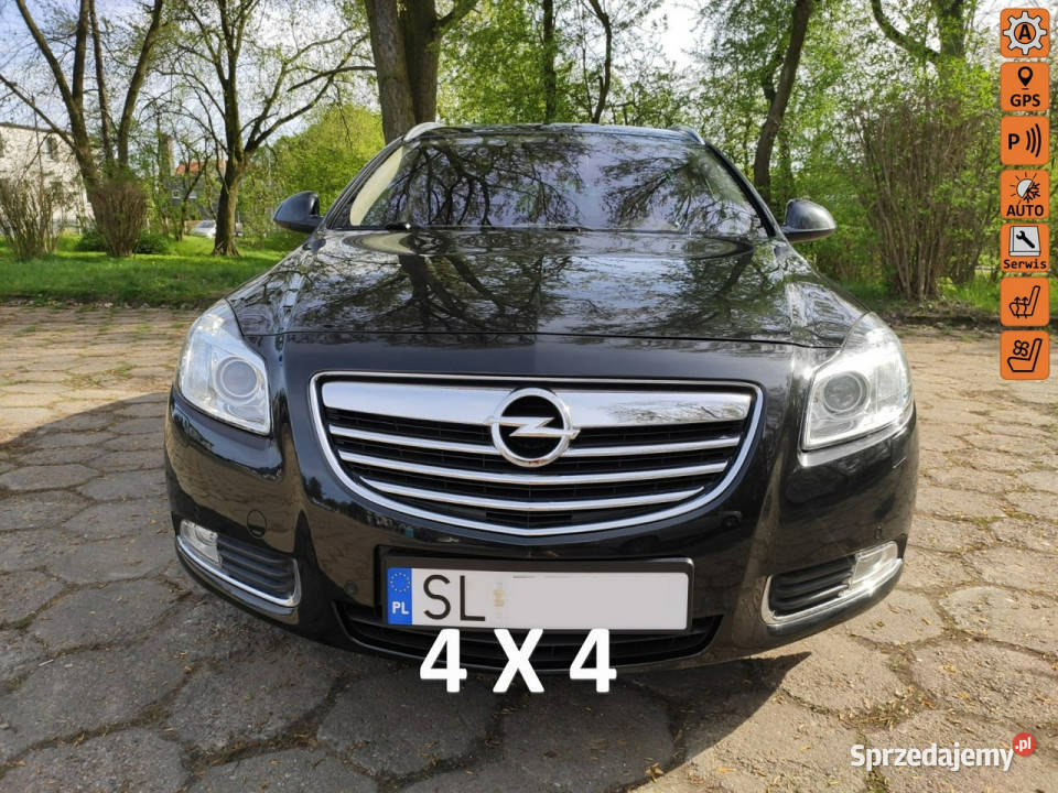 Opel Insignia Sports Tourer / 4x4 / Automat / Navi / Bi-Xenon / Skóra A (2…