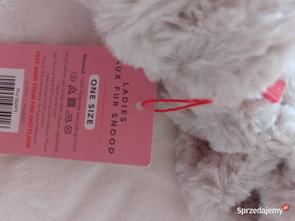 Długi beżowy szal futrzany z Londynu szal Kraków sprzedam