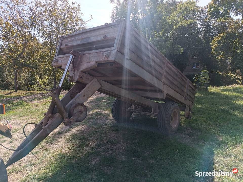 Rozrzutnik wywrotka Wojszyn