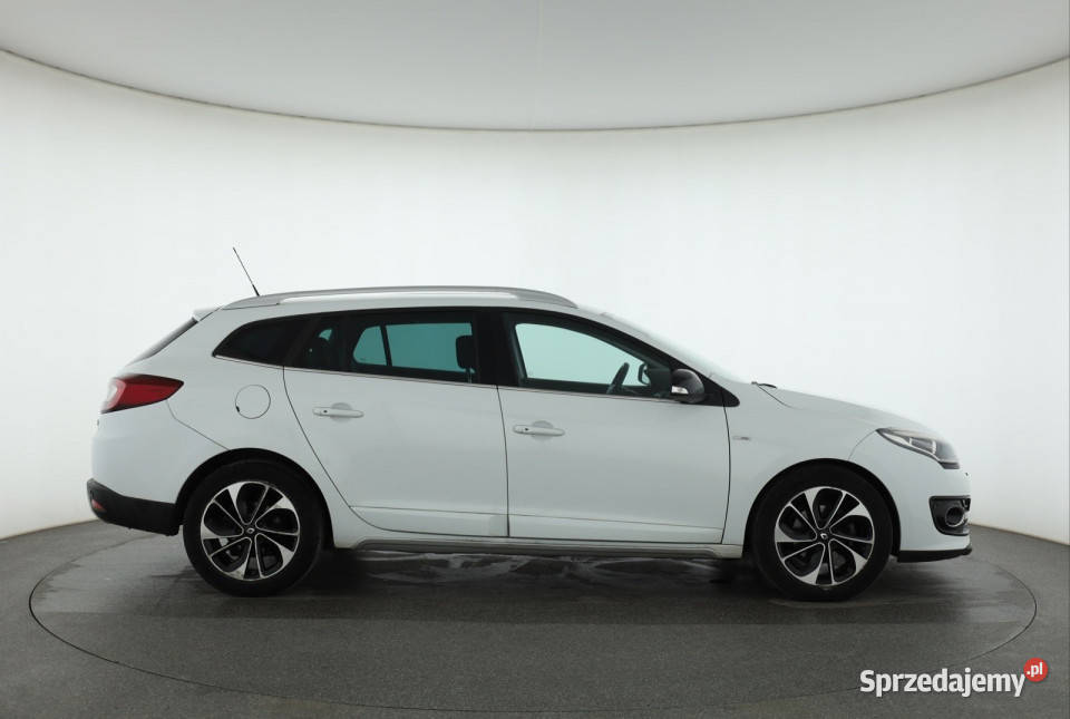 Renault Megane 12 TCe mazowieckie