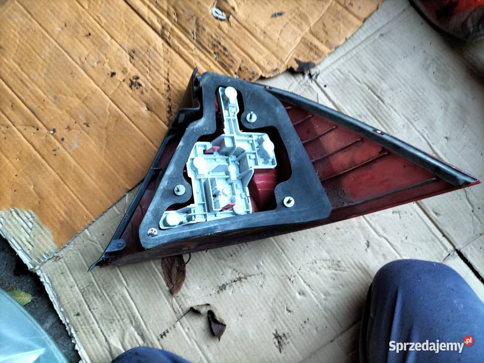 FORD MONDEO MK3 MK 3 LAMPA TYŁ TYLNA LEWA lampy tylne lubelskie Kamień-Kolonia
