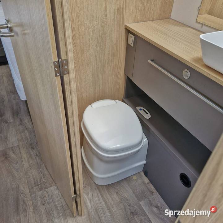 Przyczepa kempingowa LMC Tandero 510 E sprzedam