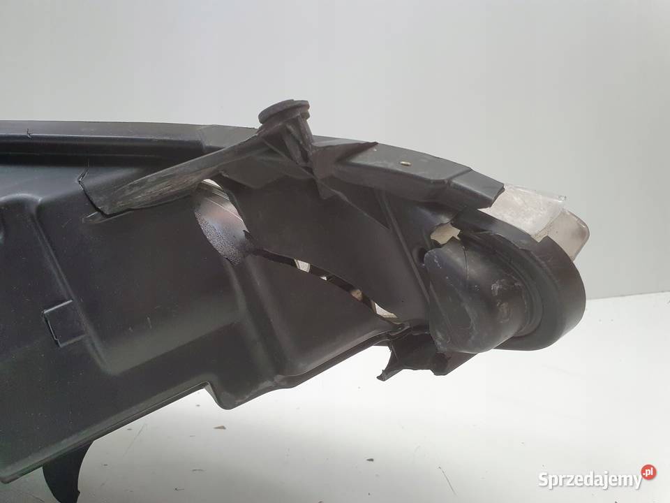 LAMPA LEWA Ford Fiesta VII MK7 0813r LIFT Rudka