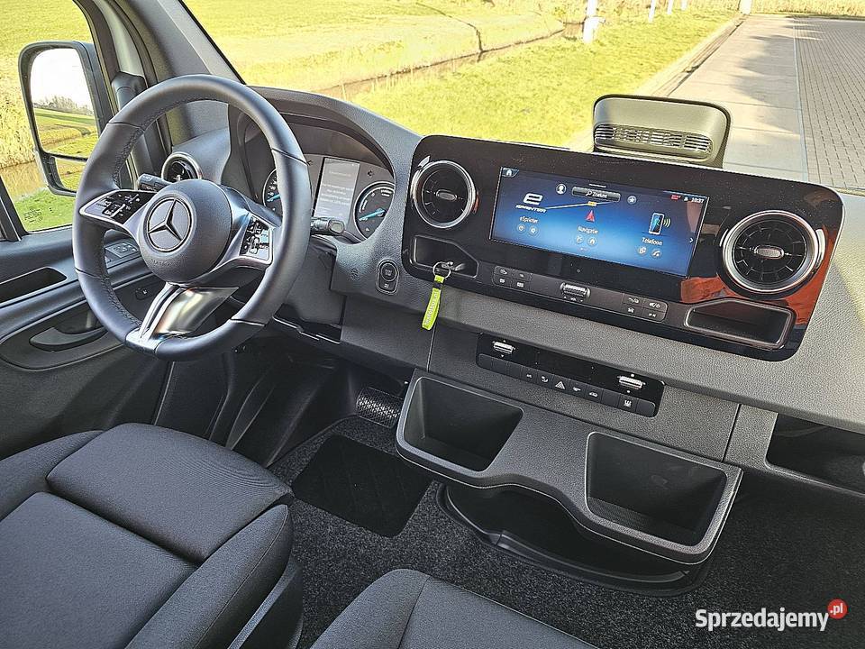 MercedesBenz ESPRINTER 81kWh 300KmWLTP L2H2 Samochody dostawcze