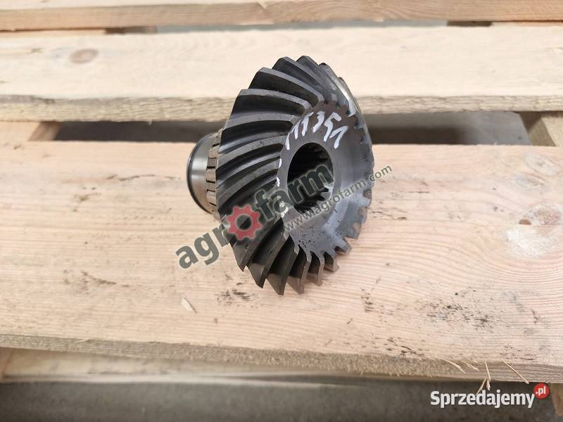 Wałek napędu John Deere 6800 7200 7500 7700 Byków