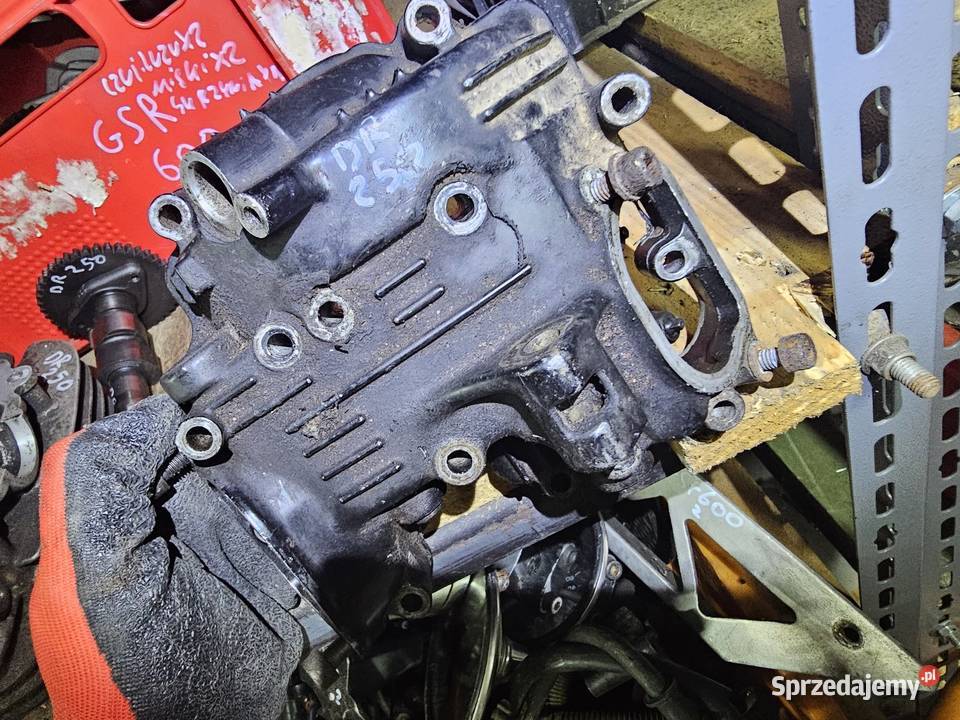 Suzuki DR 250 pokrywa głowicy koniki popychacze dolnośląskie Jelenia Góra sprzedam