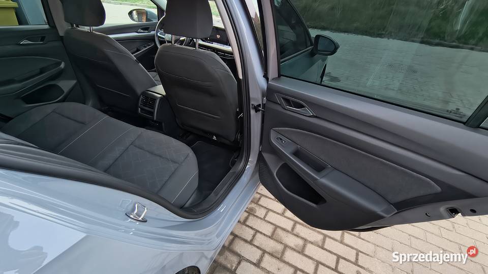 VOLKSWAGEN GOLF 10 eTSI Automat FVAT 23 niski asystent pasa ruchu Białystok