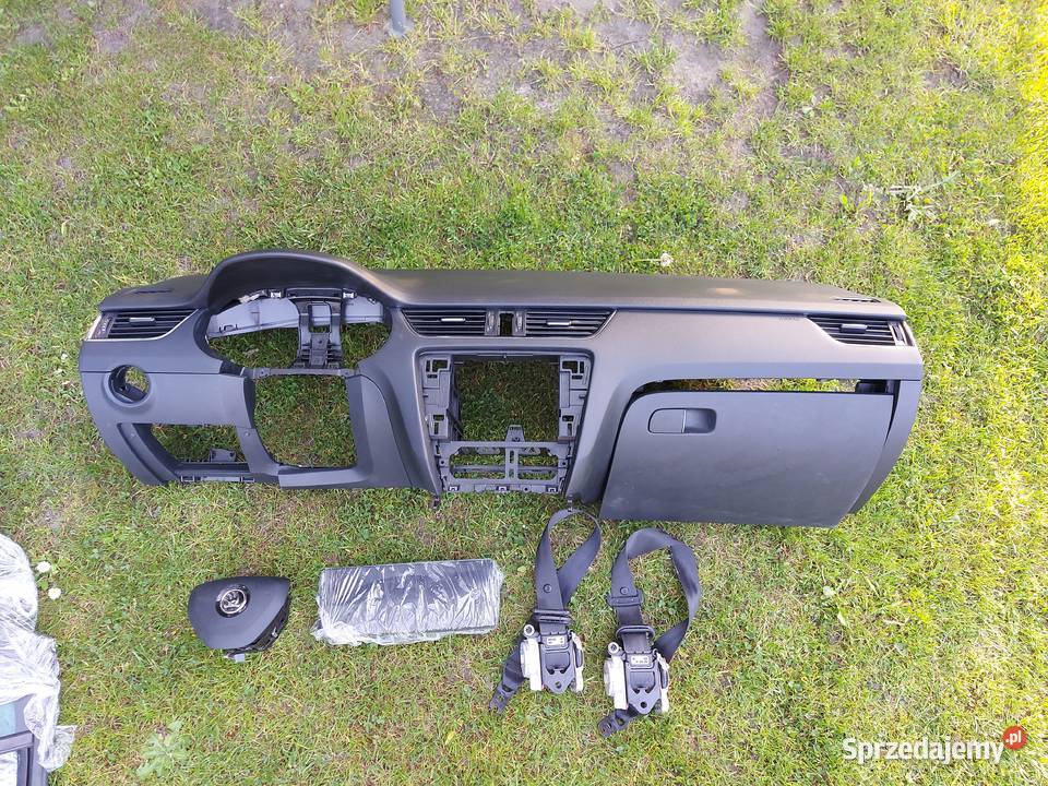 Skoda Octavia 3 III Lift 16 DESKA ROZDZIELCZA 2x Tychy