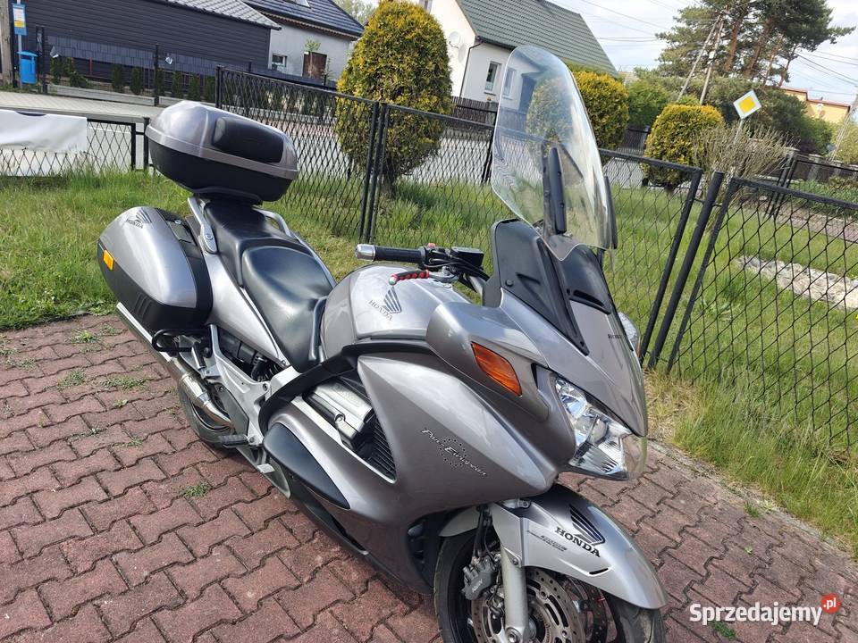 Honda ST 1300 Pan European nieuszkodzony