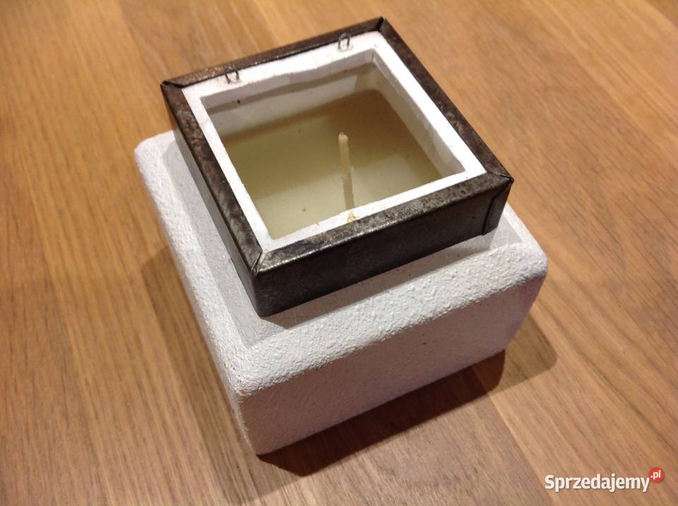 Świeca Kwadratowa w Kamionce sprzedam