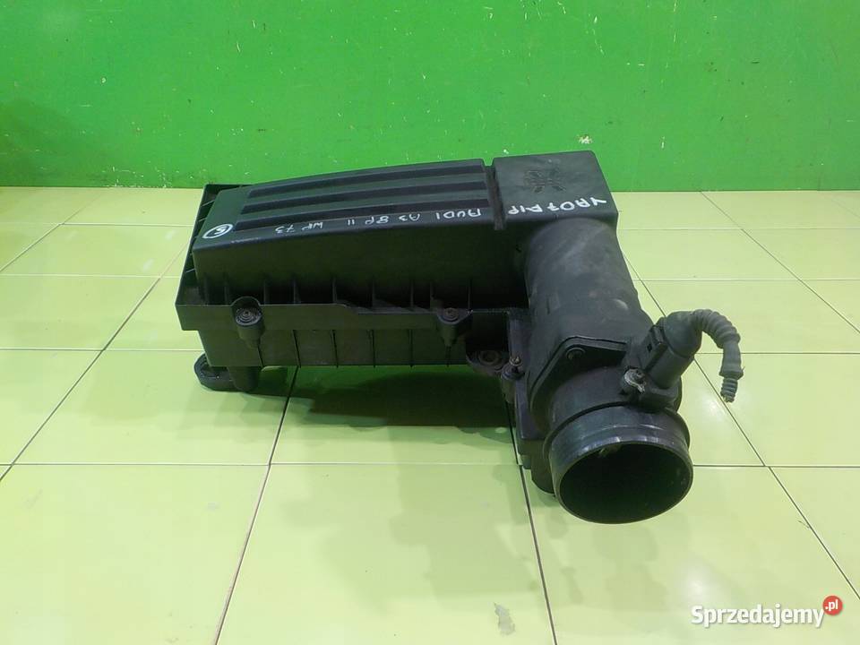 AUDI A3 8P II 18 TFSI 07r obudowa filtra Suków