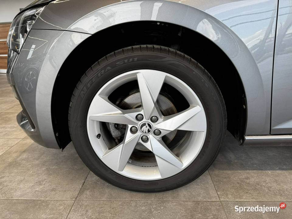 koda Scala Style 10TSI 110 DSG 2022 r salon I światła LED Myślenice