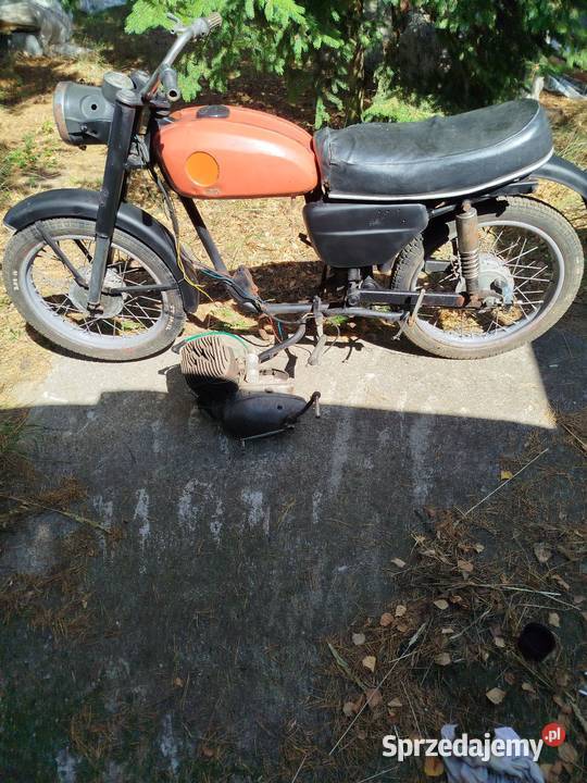 WSK PZL 125 z 1984 roku uszkodzony