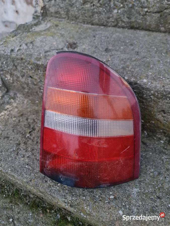 Ford mondeo mk2 kombi lampa prawy tył Żory