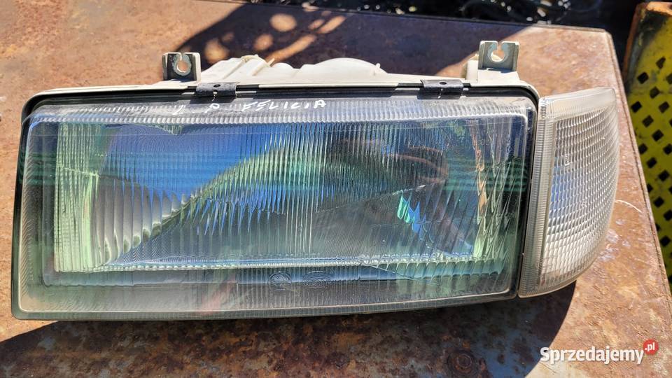 Lampy przednie Skoda Felicia