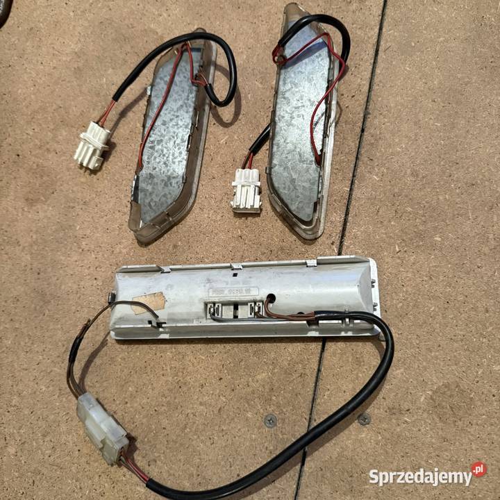 Lampki oświetlenia wnętrza BMW e32 osobowe śląskie