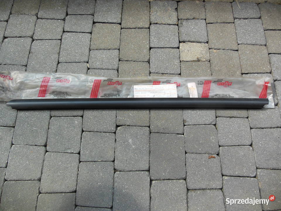 46409484Uszczelka wewnętrzna dolna szyby drzwi osobowe Części samochodowe śląskie Kozy