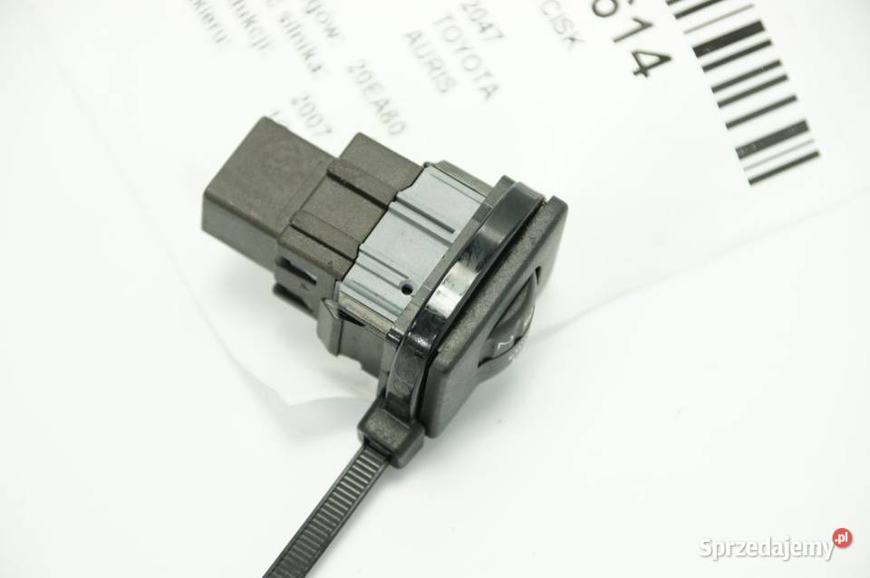 PRZYCISK TOYOTA AURIS 8415202040 Lipno