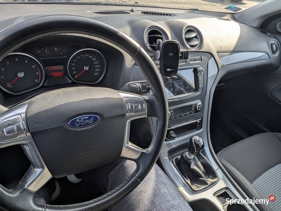 Ford Mondeo Mk4 16 polift 16 benzyna 160 SALON Białystok