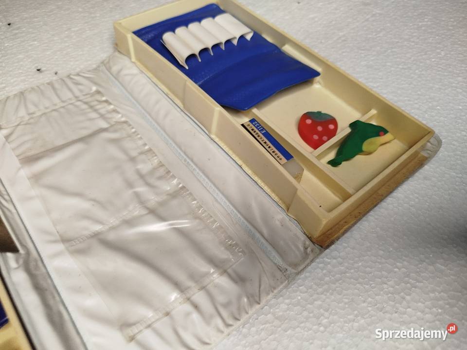 Piórniki i gumki chińskie z czasów PRL u Zgierz