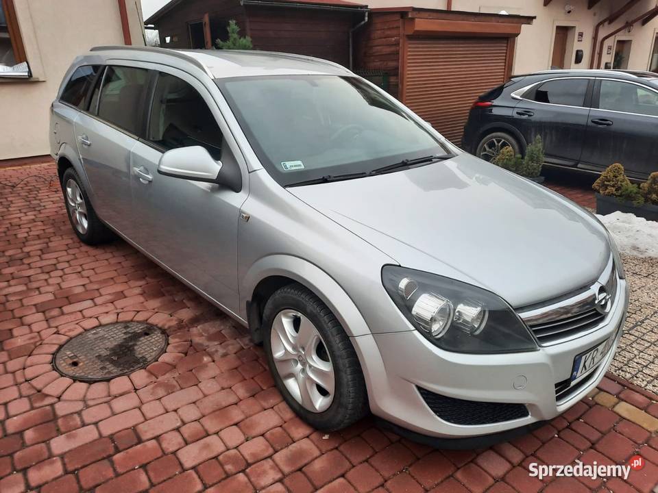 Opel Astra 2012r benzyna Polski Salon Nowy Sącz