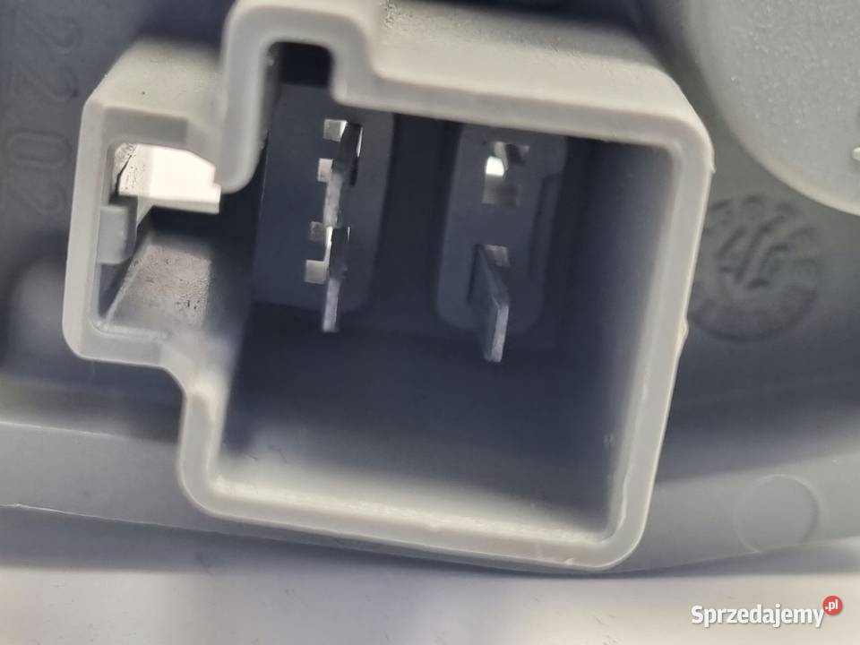 Volvo C30 WKŁAD TYLNEJ LAMPY ŻARÓWKI TYLNEJ Rudka sprzedam