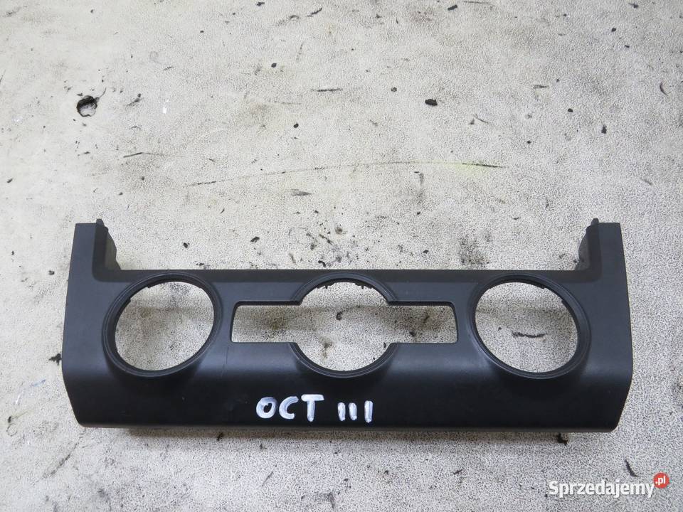 RAMKA PANELU KLIMATYZACJI OCTAVIA III 3