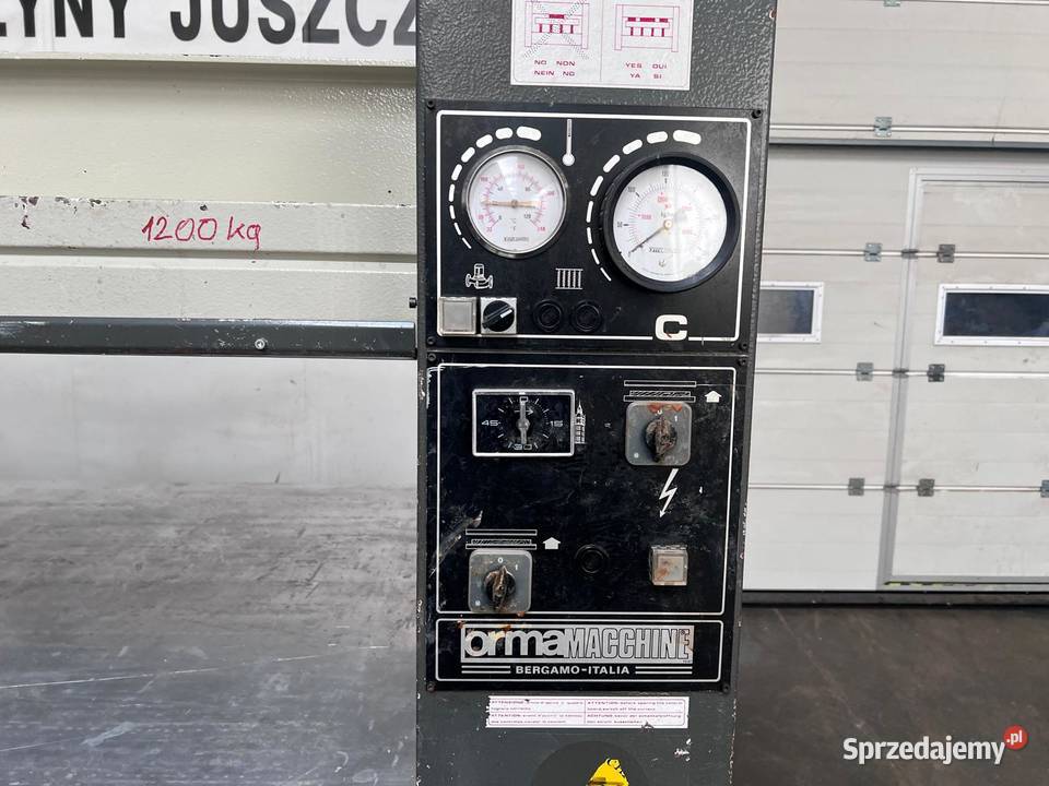 Prasa półkowa do fornirowania Orma C4 22001200