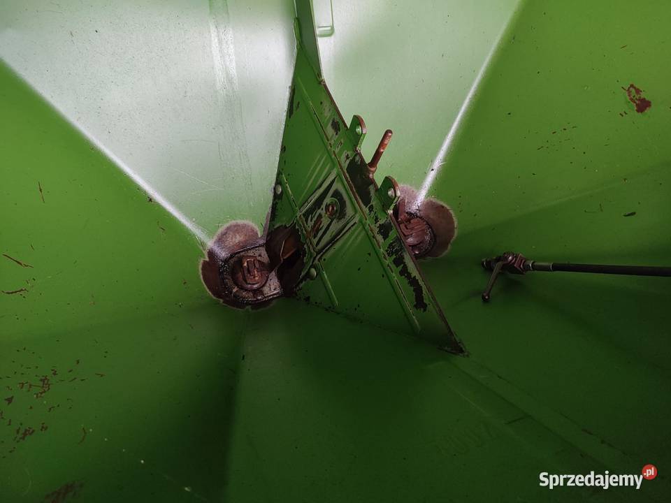 Rozsiewacz nawozów Amazone F 804 F 1000 L kuhn Przemęt sprzedam