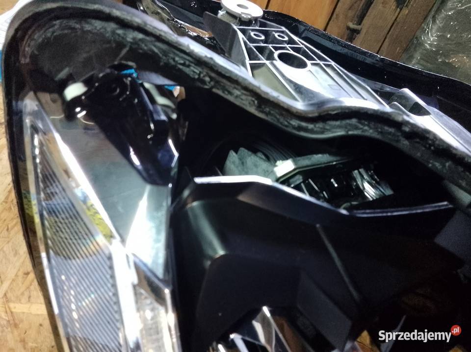 Lampa prawa VW Touran III 5TB 1521062019 FULL